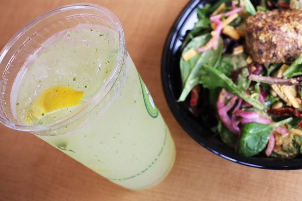 Daily Juice Cafe | restaurant | 500 W Canyon Ridge Dr Suite L150, Austin, TX 78753, USA | 5128528055 OR +1 512-852-8055