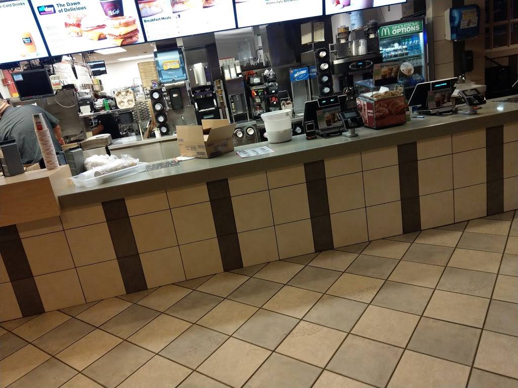 McDonalds | cafe | 16975 Redmond Way, Redmond, WA 98052, USA | 4258836075 OR +1 425-883-6075