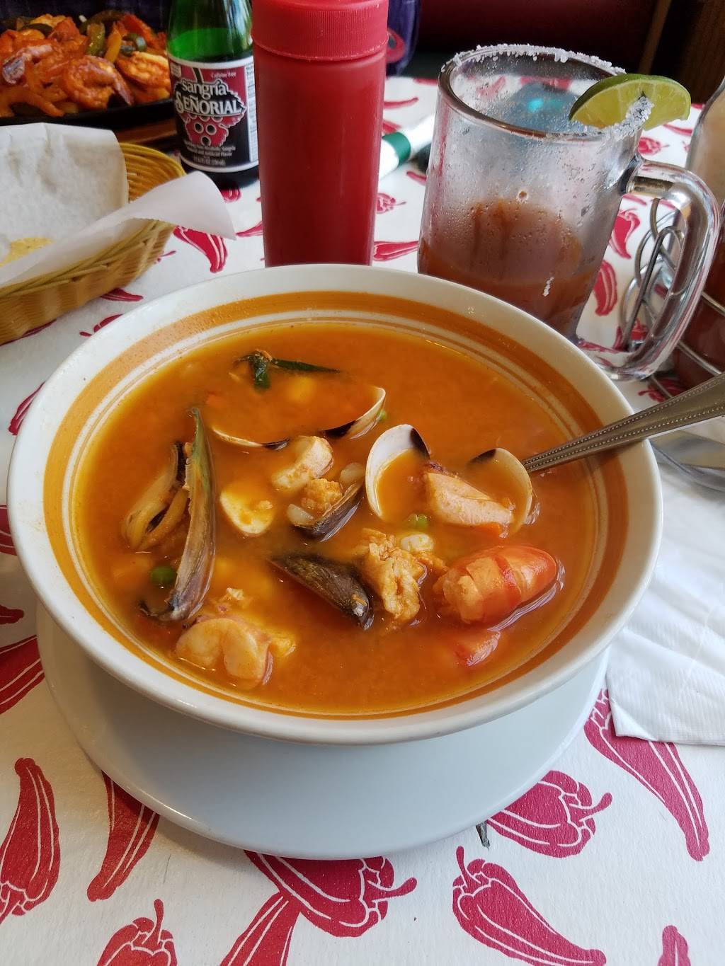 Plaza Garibaldi | restaurant | 2301 Silvernail Rd, Pewaukee, WI 53072, USA | 2624460889 OR +1 262-446-0889