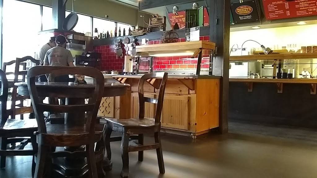 Dickeys Barbecue Pit | restaurant | 10700 Kuykendahl Rd, The Woodlands, TX 77381, USA | 2812988422 OR +1 281-298-8422