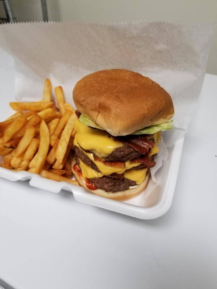 Ez street wings | restaurant | 5005 Jefferson Ave SW, Birmingham, AL 35221, USA | 2055934450 OR +1 205-593-4450