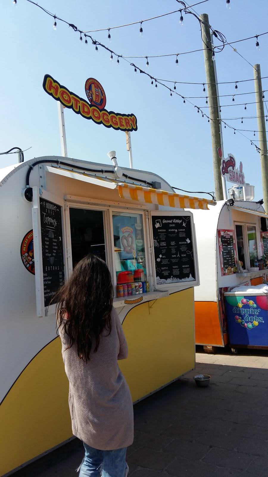 Subway | restaurant | 10 Main St, Wasaga Beach, ON L9Z 2K3, Canada | 5199951401 OR +1 519-995-1401