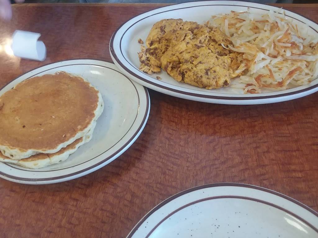 Vips | restaurant | 515 N Vermilion St, Danville, IL 61832, USA | 2174421500 OR +1 217-442-1500