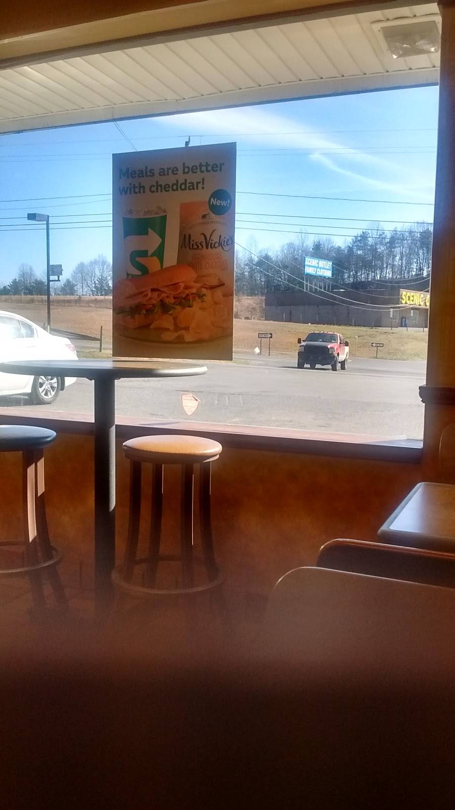 Subway | restaurant | 4560-1 W Pine St, Mt Airy, NC 27030, USA | 3363525555 OR +1 336-352-5555