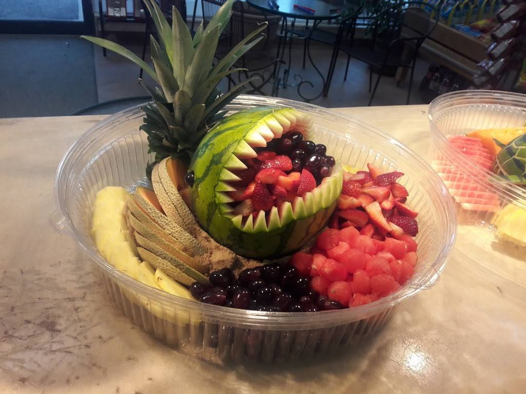 Russos Pizza | restaurant | Chateau Center, 1760 44th St SW, Wyoming, MI 49519, USA | 6165303200 OR +1 616-530-3200