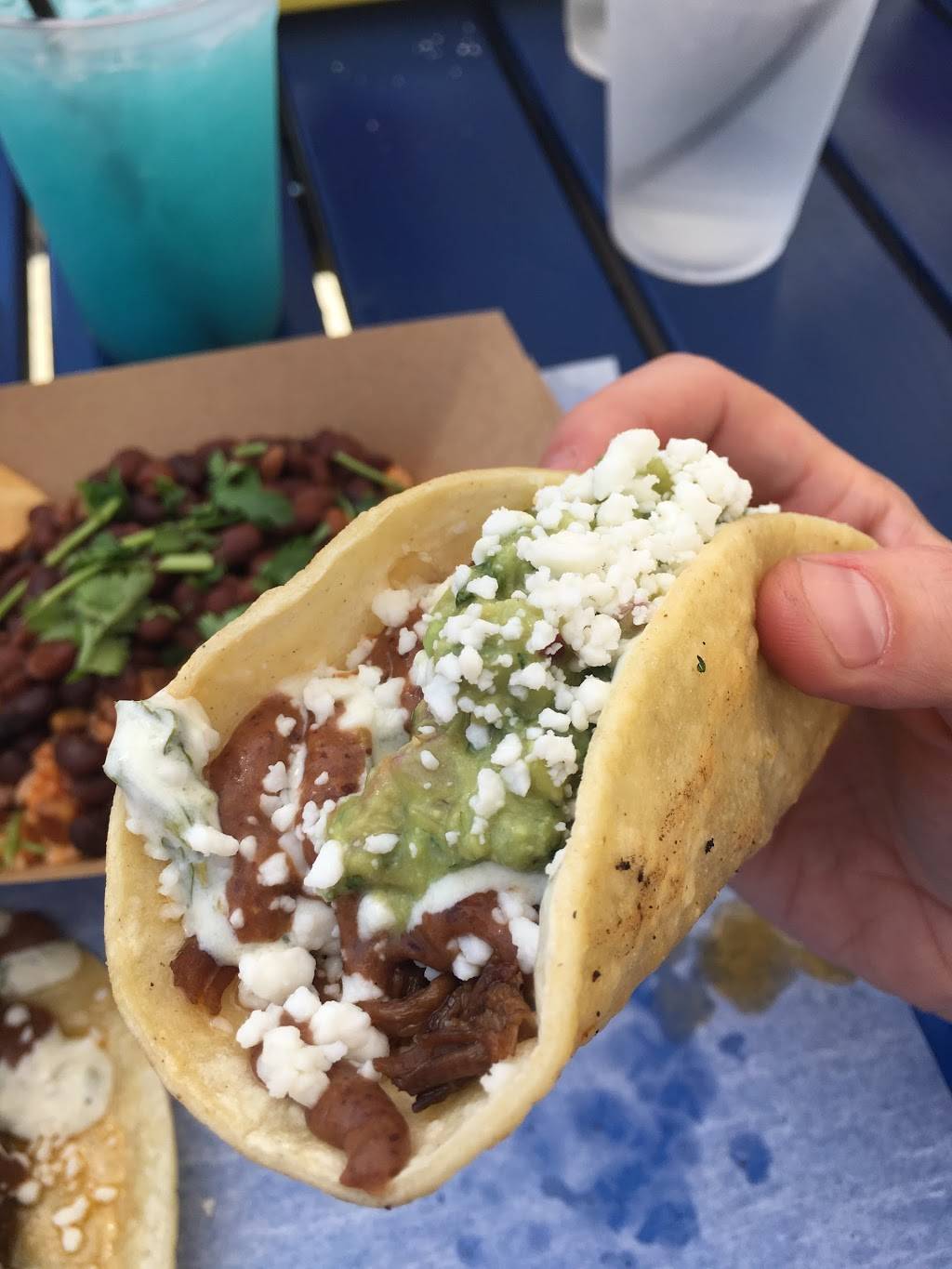 Lolos Bar & Grill | restaurant | 1862 Ottawa Beach Rd, Holland, MI 49424, USA | 6167862210 OR +1 616-786-2210