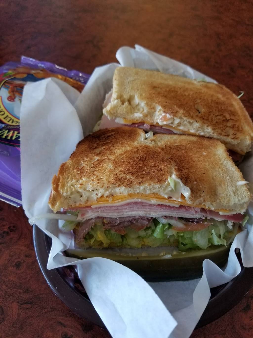 Hungry Hanks Deli | restaurant | 866 3rd Ave, Chula Vista, CA 91911, USA | 6194264499 OR +1 619-426-4499