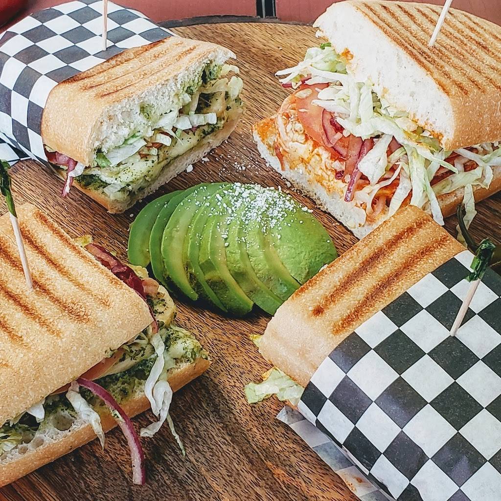 Flavor zone | restaurant | 2405 S Eastern Ave, Las Vegas, NV 89104, USA | 7025866887 OR +1 702-586-6887