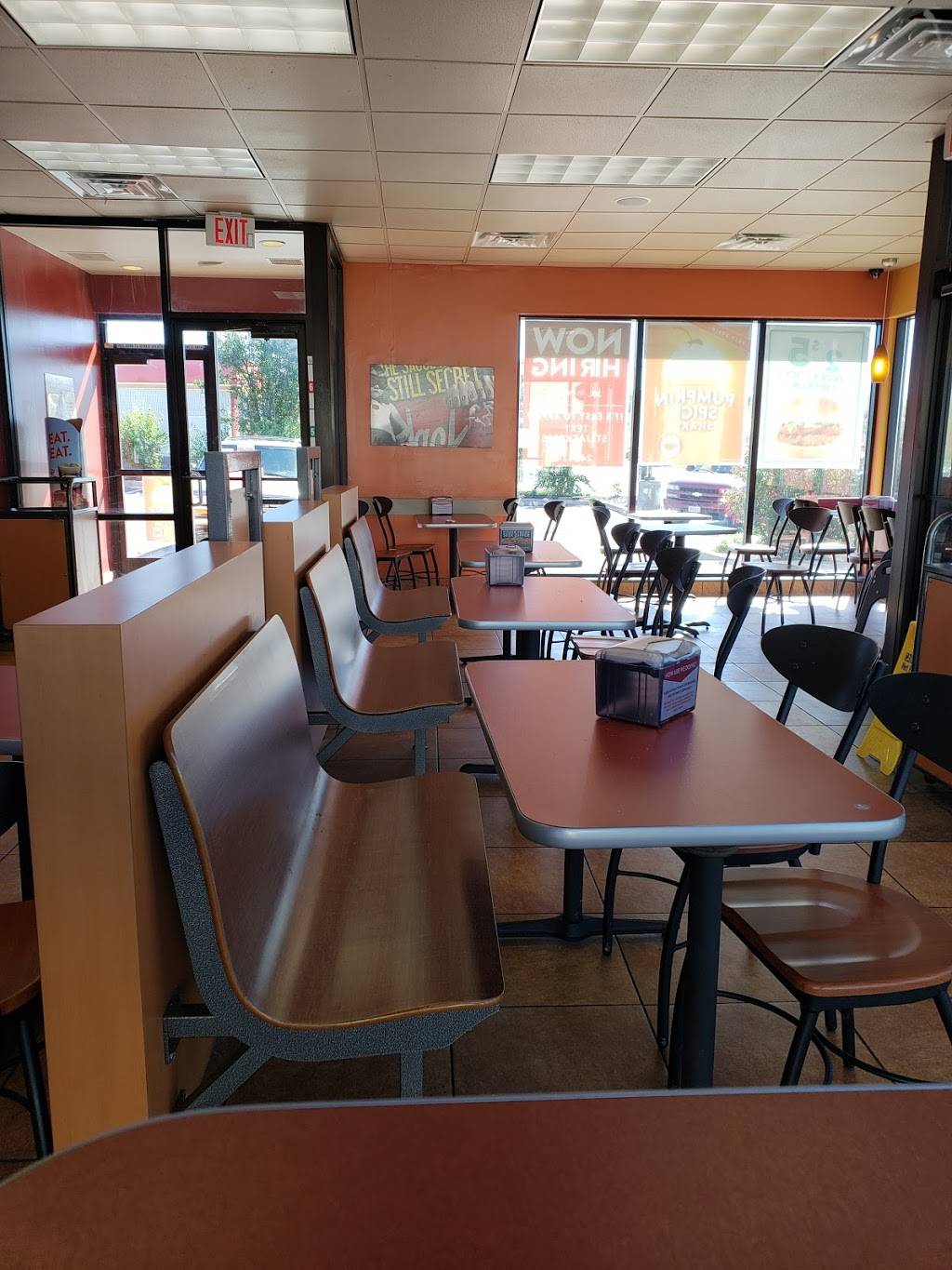 Jack in the Box | restaurant | 3710 Elm St, St Charles, MO 63301, USA | 6369474010 OR +1 636-947-4010