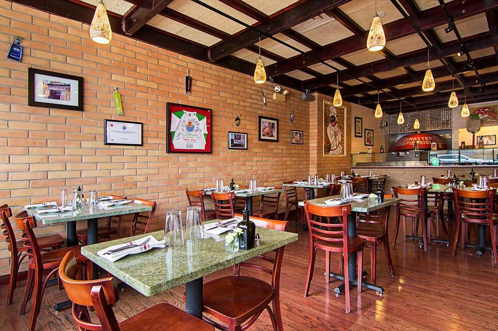 Pizzaiolo by Paninos | restaurant | 3704 N Broadway, Chicago, IL 60613, USA | 7734725004 OR +1 773-472-5004