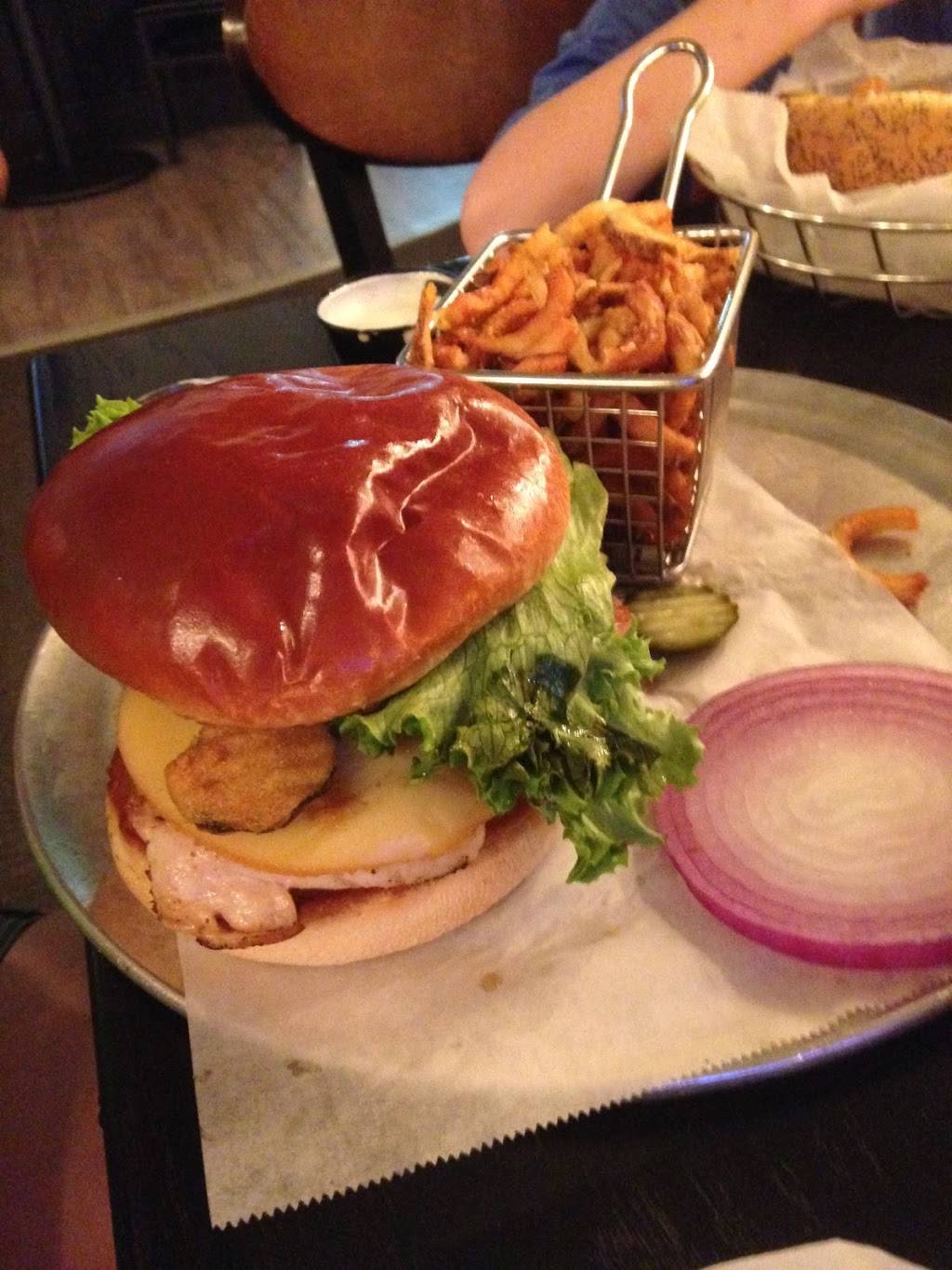 Burgers & Beer | restaurant | 109 W 8th St, Gibson City, IL 60936, USA | 2176805050 OR +1 217-680-5050