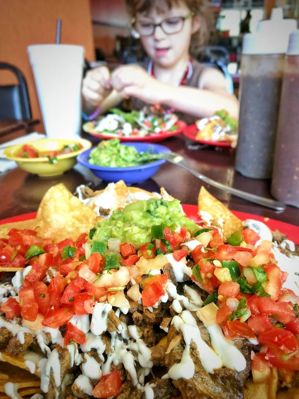 El Limon | restaurant | 61 W Lancaster Ave, Ardmore, PA 19003, USA | 4844163211 OR +1 484-416-3211