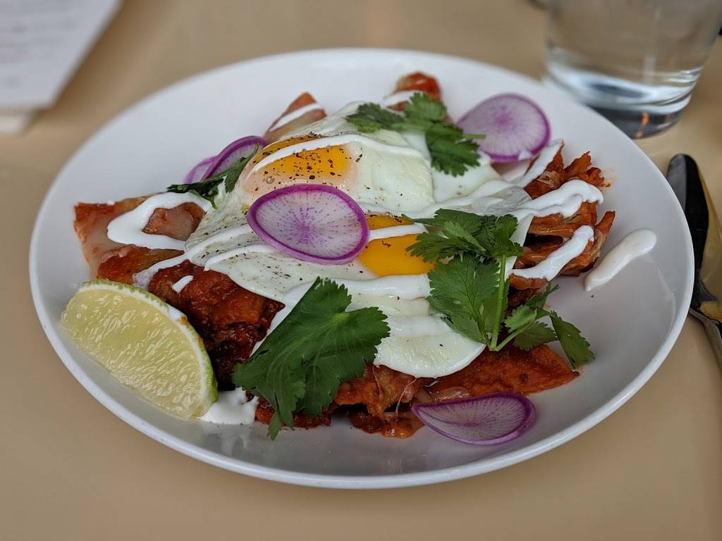 Wood | restaurant | 3335 N Halsted St, Chicago, IL 60657, USA | 7739359663 OR +1 773-935-9663