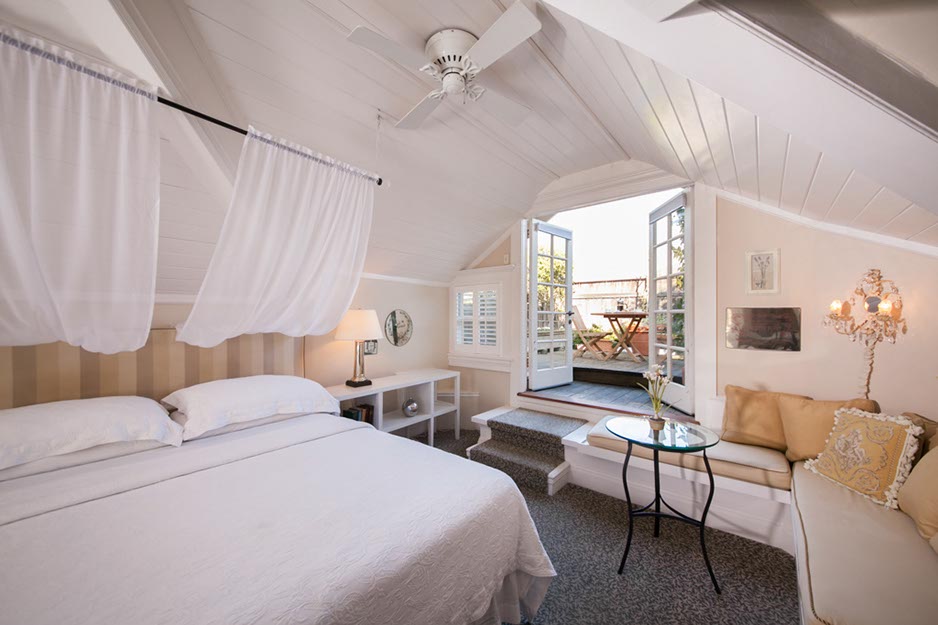 Wine & Roses | restaurant | 2505 W Turner Rd, Lodi, CA 95242, USA | 2093346988 OR +1 209-334-6988