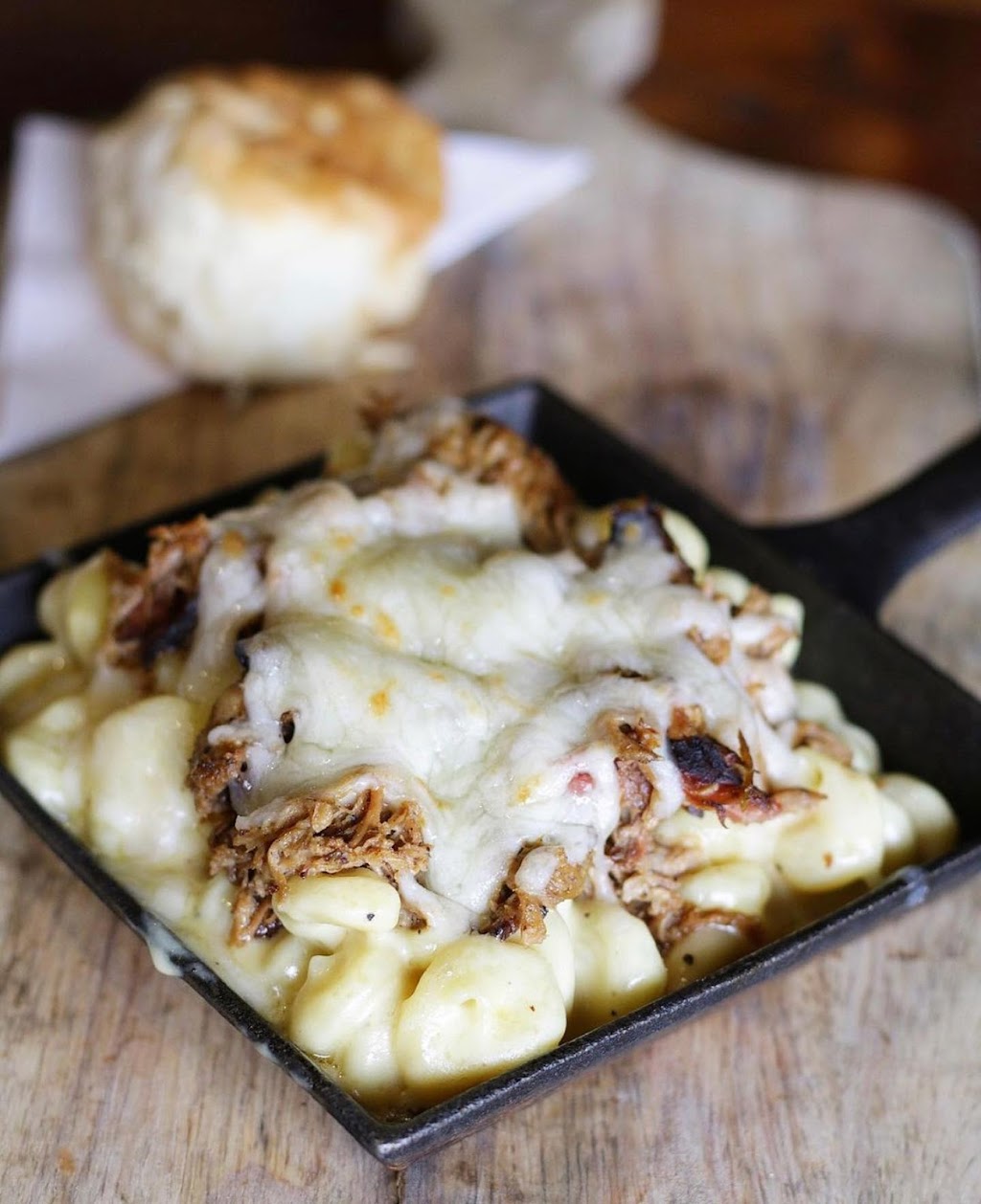 NashHouse Southern Spoon & Saloon | restaurant | 114 8th Ave S, Nashville, TN 37203, USA | 6156498022 OR +1 615-649-8022