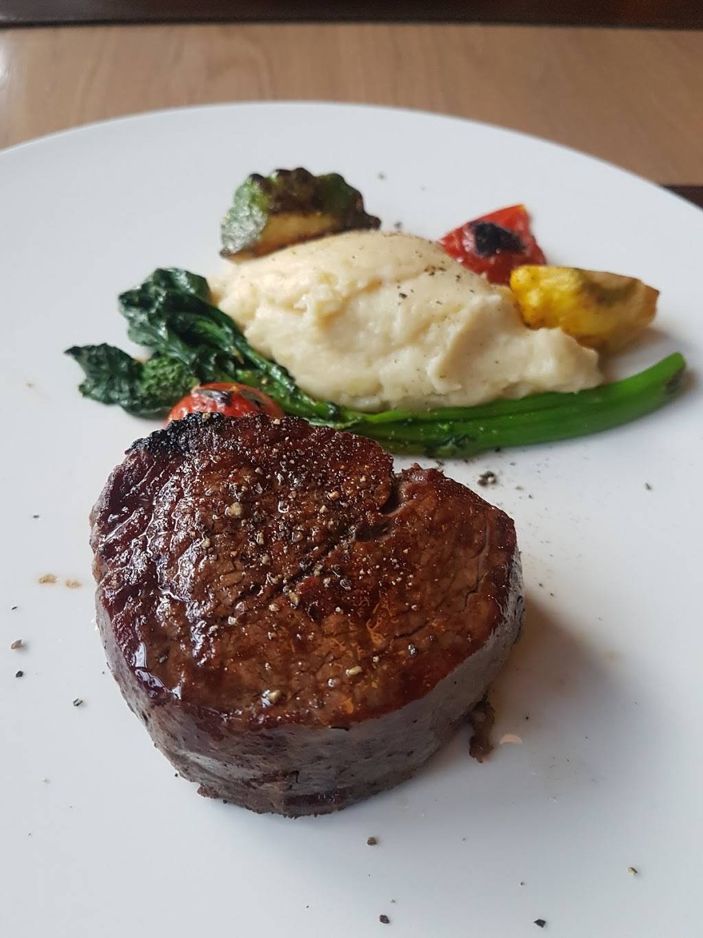 XXI Chophouse | restaurant | 21 Nashville Rd, Vaughan, ON L0J 0X0, Canada | 9058932467 OR +1 905-893-2467