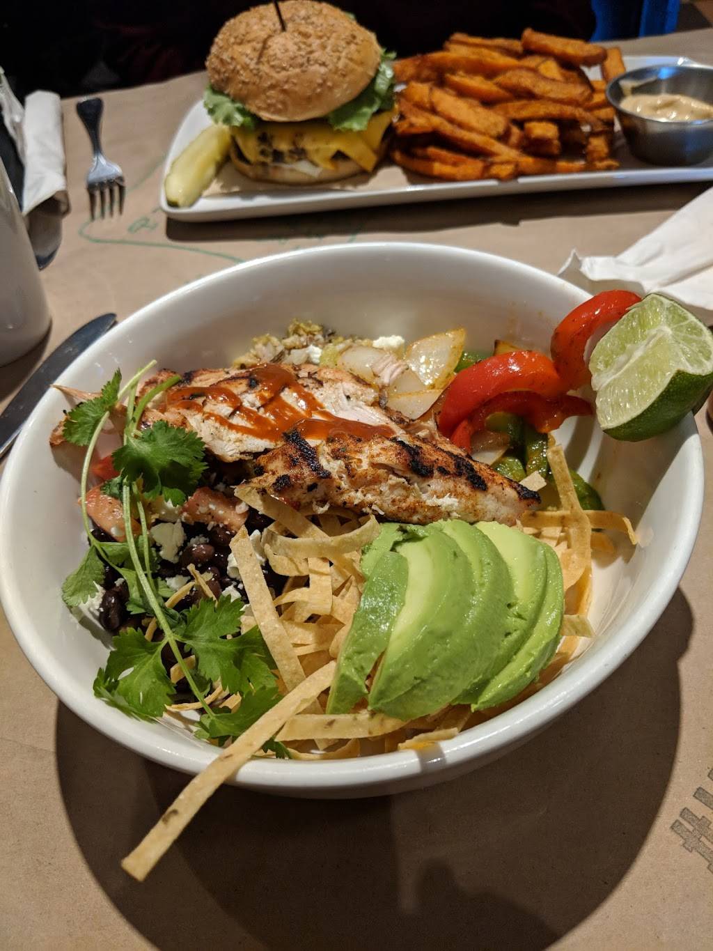 Jack Astors Bar & Grill | restaurant | 25 Carlson Ct, Etobicoke, ON M9W 6A2, Canada | 4162131688 OR +1 416-213-1688