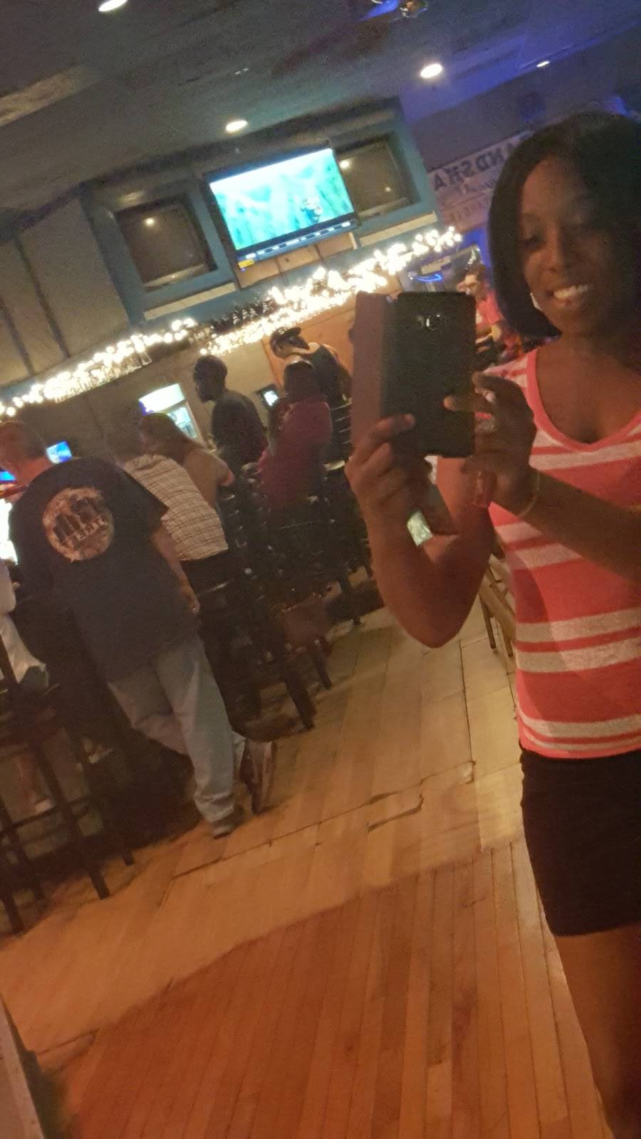 Stooges Bar & Grill | restaurant | 3900 Bonney Rd # 103, Virginia Beach, VA 23452, USA | 7572279823 OR +1 757-227-9823