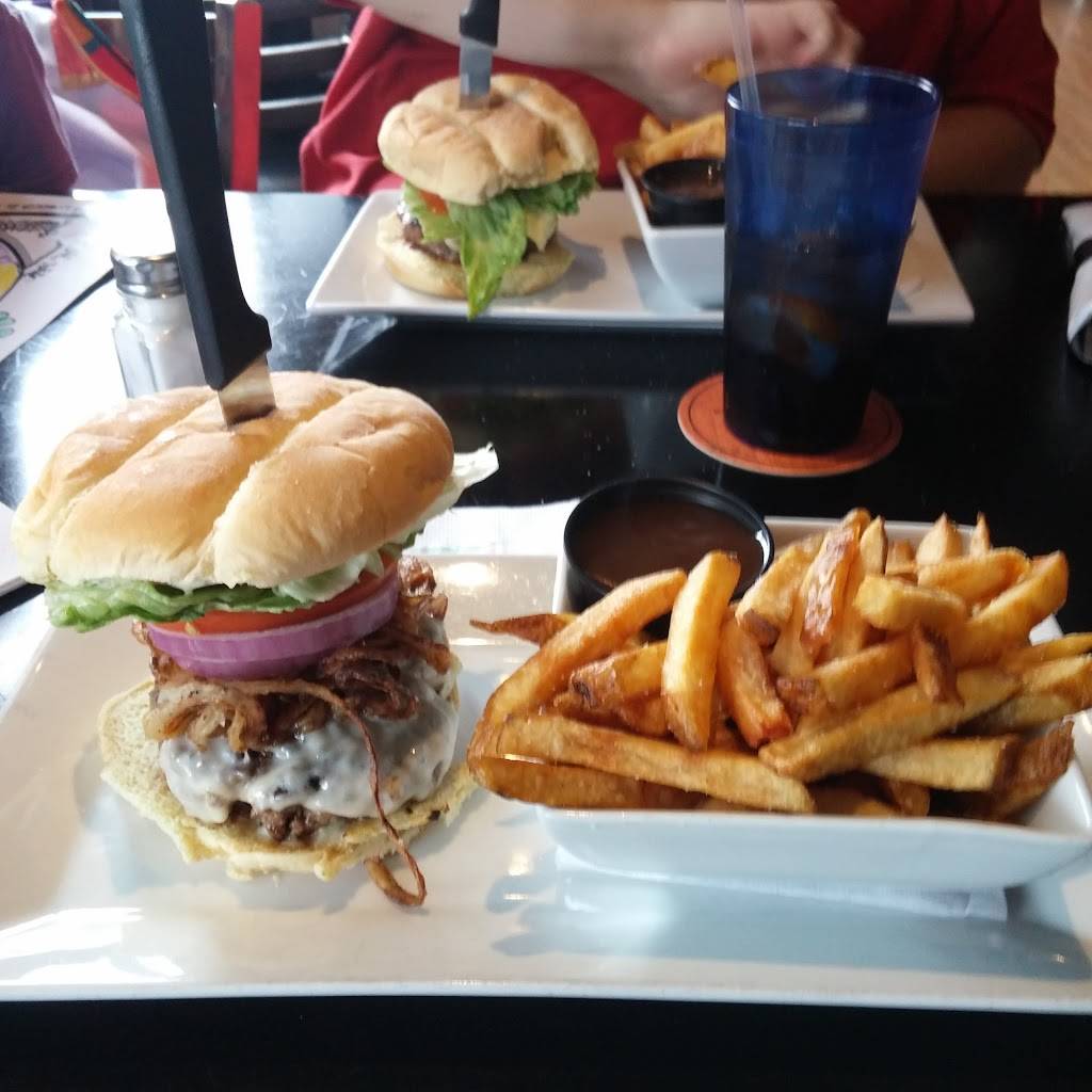 Lizards Bar & Grill | restaurant | 785 Exmouth St, Sarnia, ON N7T 5P7, Canada | 5194912060 OR +1 519-491-2060