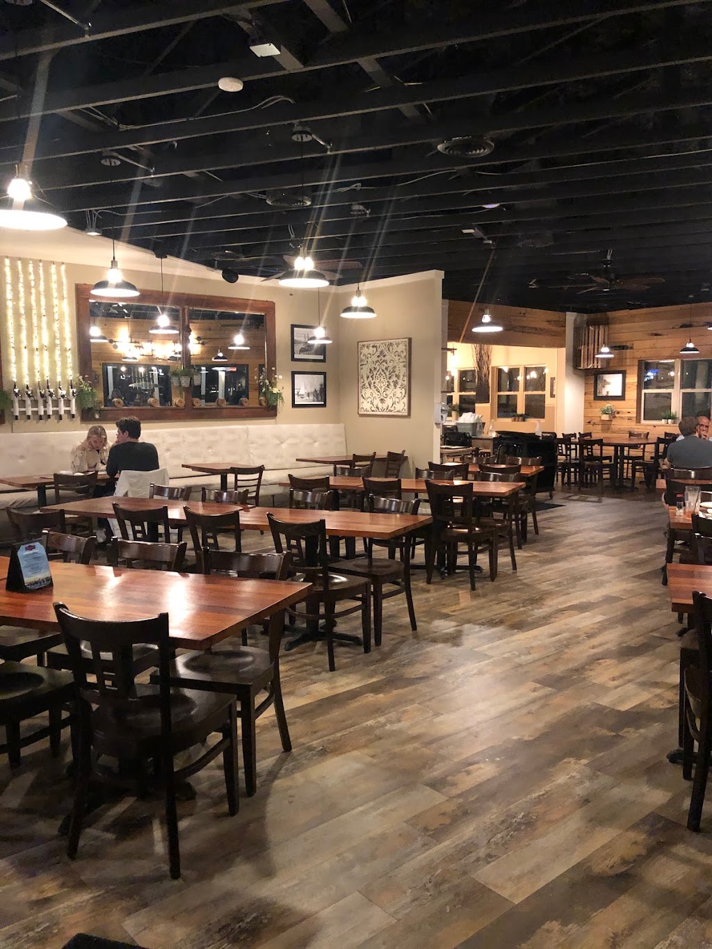 The Wharf 850 | restaurant | 821 Bayshore Dr, Niceville, FL 32578, USA | 8505001234 OR +1 850-500-1234