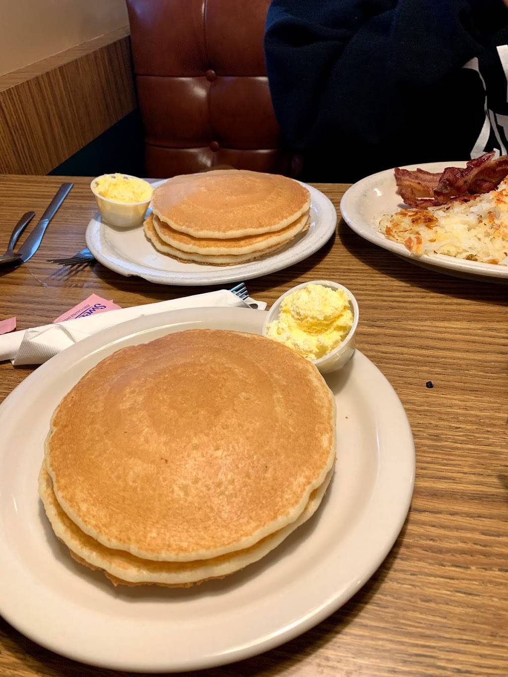 Beez Café | restaurant | 5410 S 1900 W, Roy, UT 84067, USA | 8017768882 OR +1 801-776-8882