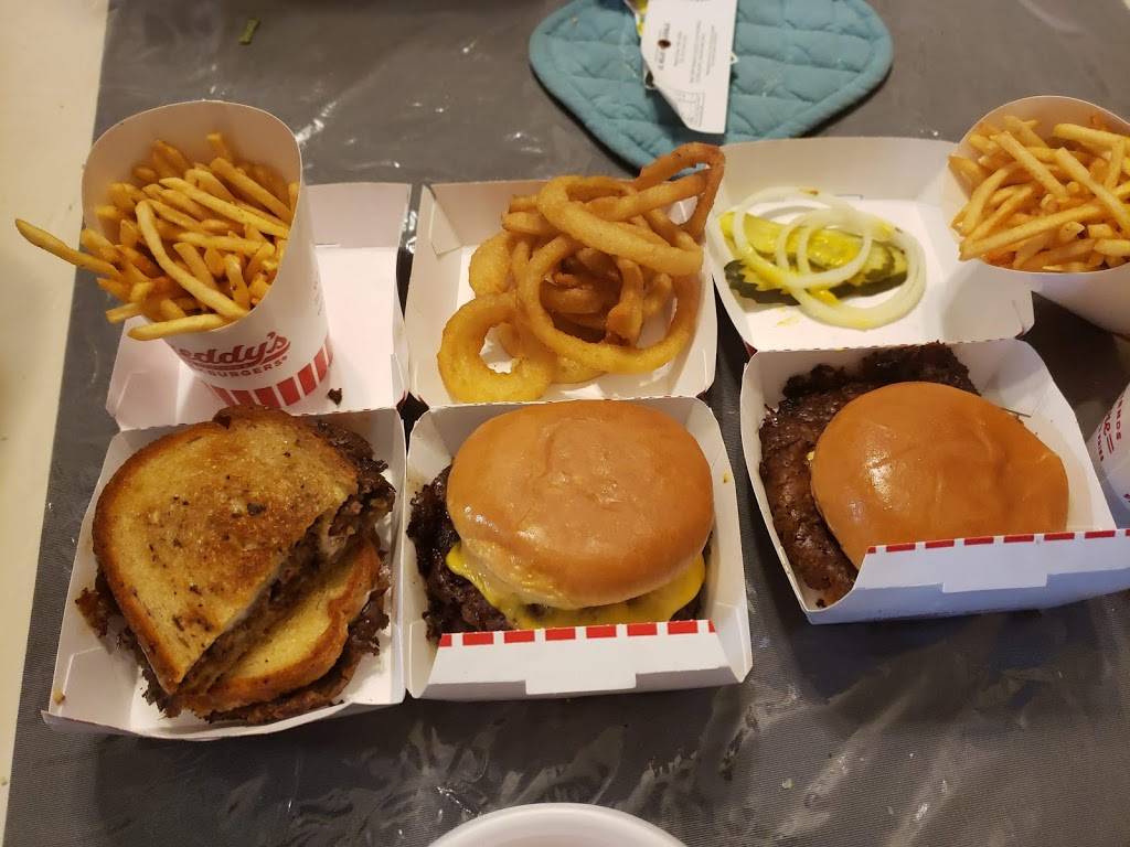 Freddys Frozen Custard & Steakburgers | restaurant | 9901 Xenia Ave N, Brooklyn Park, MN 55443, USA | 7634329860 OR +1 763-432-9860