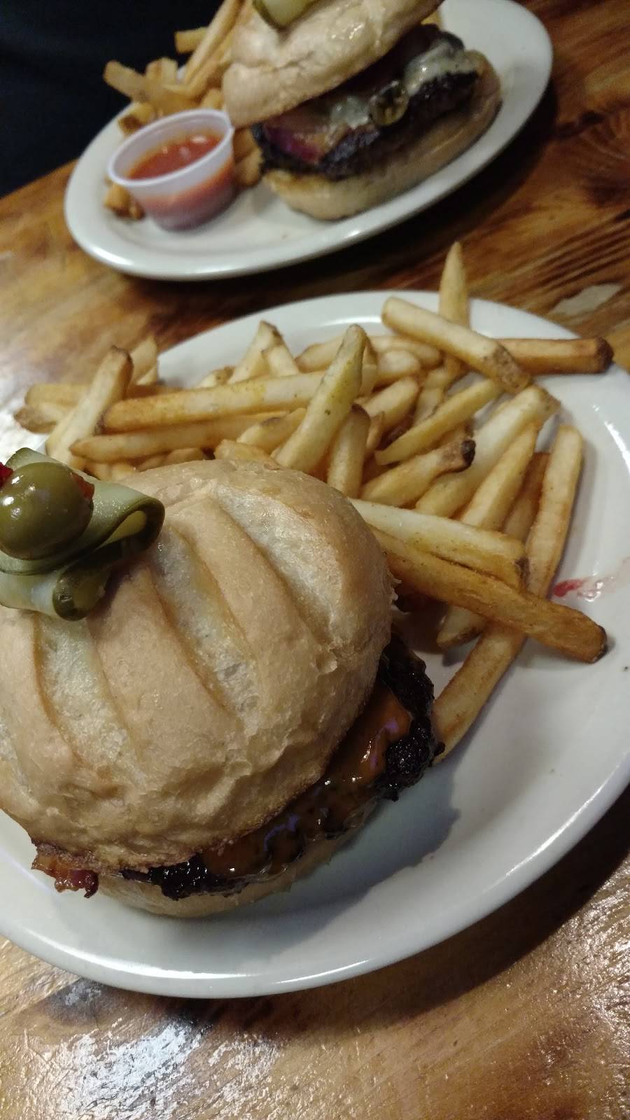 Bucketheads Sports Bar & Grill | restaurant | 46 N Brown St, Rhinelander, WI 54501, USA | 7153695333 OR +1 715-369-5333