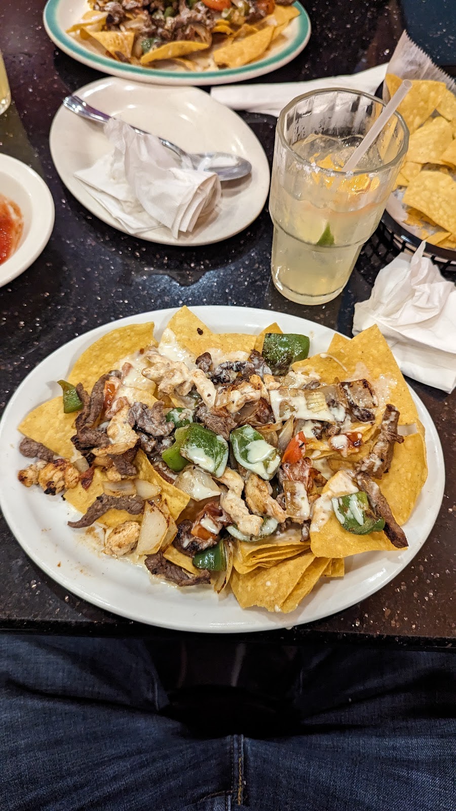 Tequilas Mexican Restaurant | restaurant | 1280 W Cleveland St, Heyworth, IL 61745, USA | 3093076226 OR +1 309-307-6226