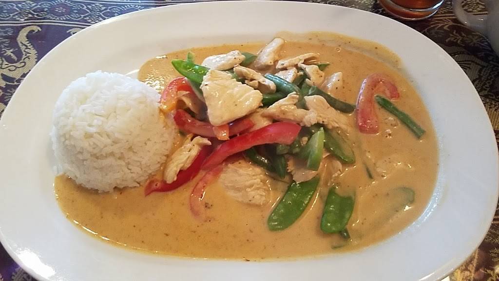 Thai Basil | restaurant | 4445 E Bay Dr # 301, Clearwater, FL 33764, USA | 7275326108 OR +1 727-532-6108