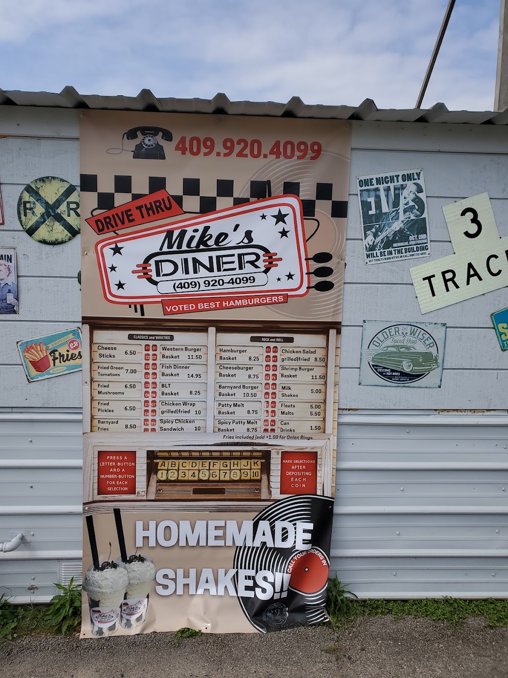 Mikes Diner | restaurant | 5602 TX-87, Orange, TX 77632, USA | 4099204099 OR +1 409-920-4099