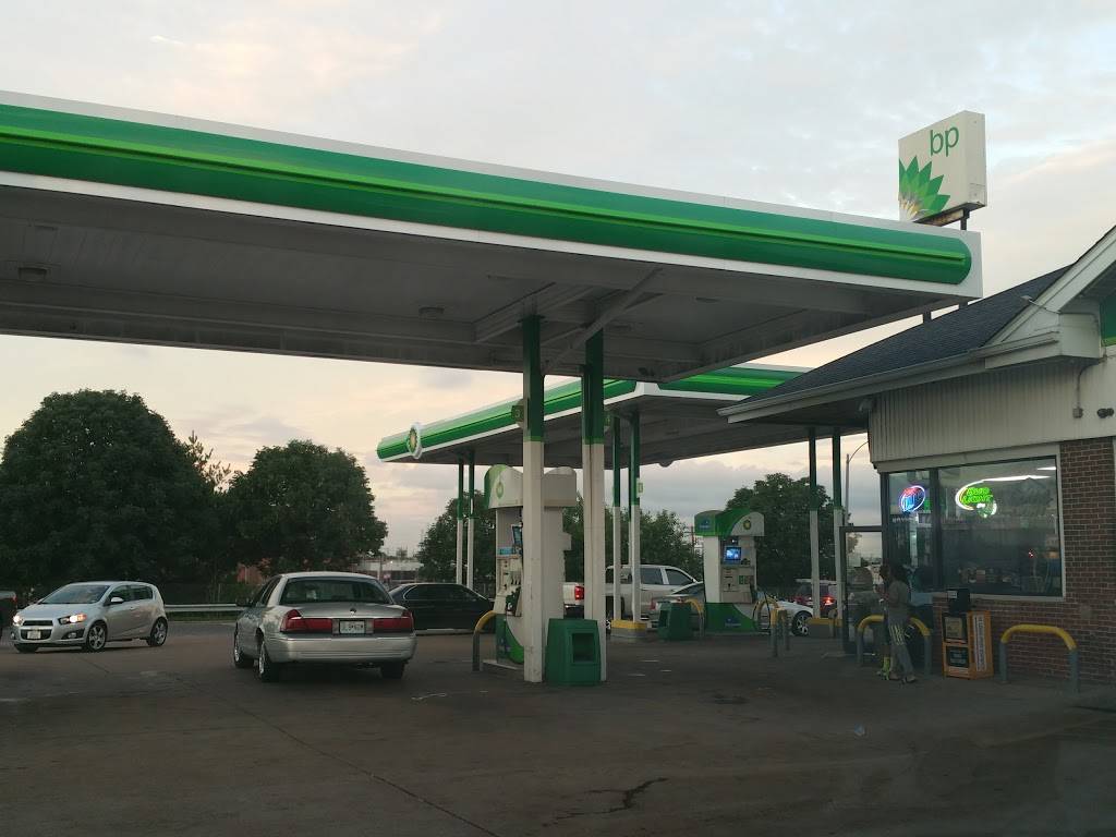 Imos Pizza (Gas Mart) | meal takeaway | 1110 Salisbury St, St. Louis, MO 63107, USA | 3146212090 OR +1 314-621-2090