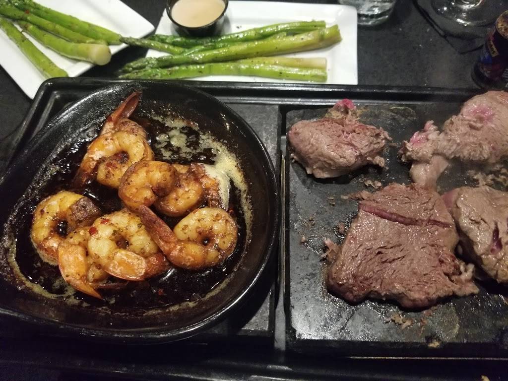 Black Rock Bar and Grill | restaurant | 6200 N Federal Hwy, Fort Lauderdale, FL 33308, USA | 9543682525 OR +1 954-368-2525