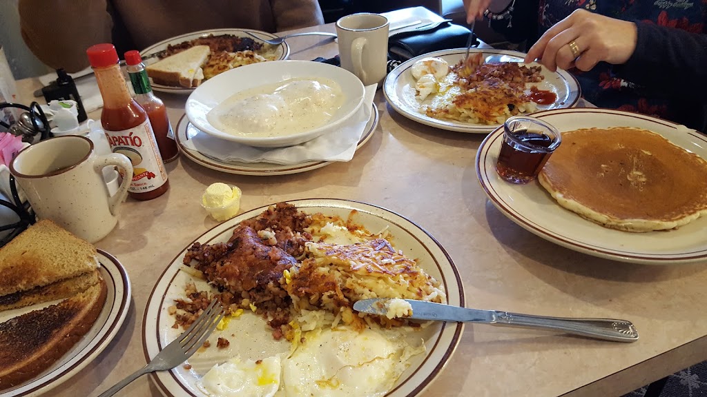 Sandys Café | cafe | 6120 Monterey Hwy, Gilroy, CA 95020, USA | 4088481200 OR +1 408-848-1200