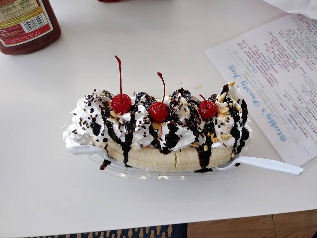 Stuffys Frosty Jug | restaurant | 112 Academy St, Dickson, TN 37055, USA | 6154460030 OR +1 615-446-0030