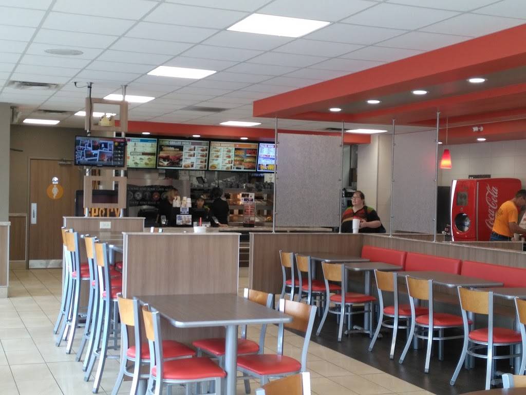 Burger King | restaurant | 2626 Golf Rd, Eau Claire, WI 54701, USA | 7155142227 OR +1 715-514-2227