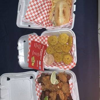 De lo Mío Street Food | restaurant | 4755 NW 183rd St, Miami Gardens, FL 33055, USA | 7867539366 OR +1 786-753-9366