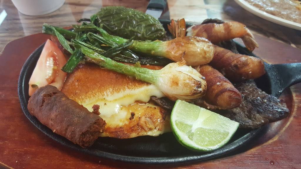 Taco Del Norte | restaurant | 7 Village Square, Bradley, IL 60915, USA | 8159337759 OR +1 815-933-7759