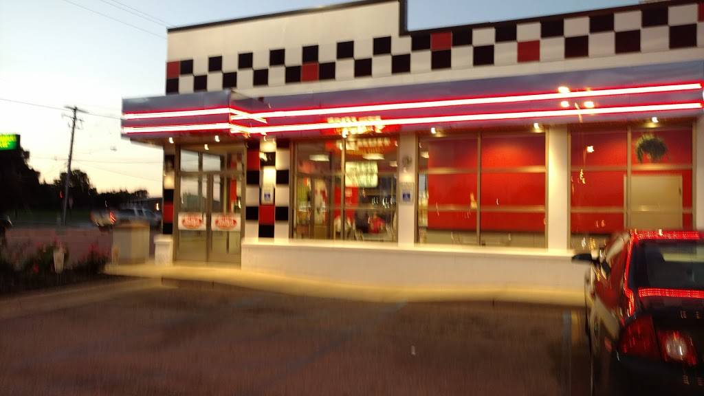 Rallys | restaurant | 1095 N Wisner St, Jackson, MI 49202, USA | 5177870478 OR +1 517-787-0478