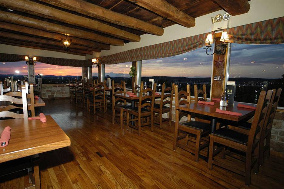 Eagles Nest Restaurant & Event Venue | restaurant | 2519 Mt Rose Ave, York, PA 17402, USA | 7177558095 OR +1 717-755-8095