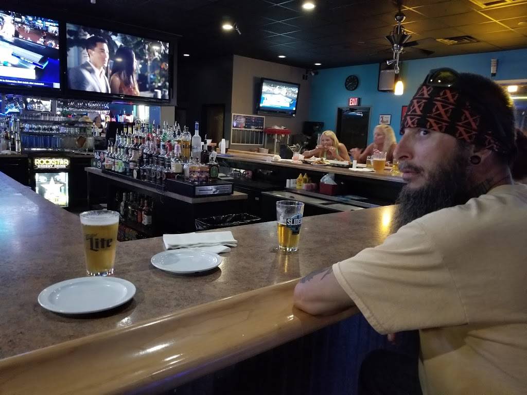 Sliderz Bar & Grill | restaurant | 5995 East, US-36, Decatur, IL 62521, USA | 2178649227 OR +1 217-864-9227