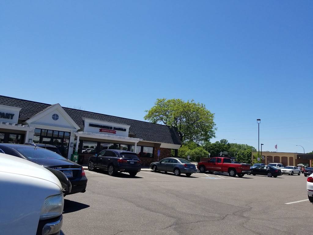 Brueggers Bagels | bakery | 1179A E, Wayzata Blvd E, Wayzata, MN 55391, USA | 9524766587 OR +1 952-476-6587