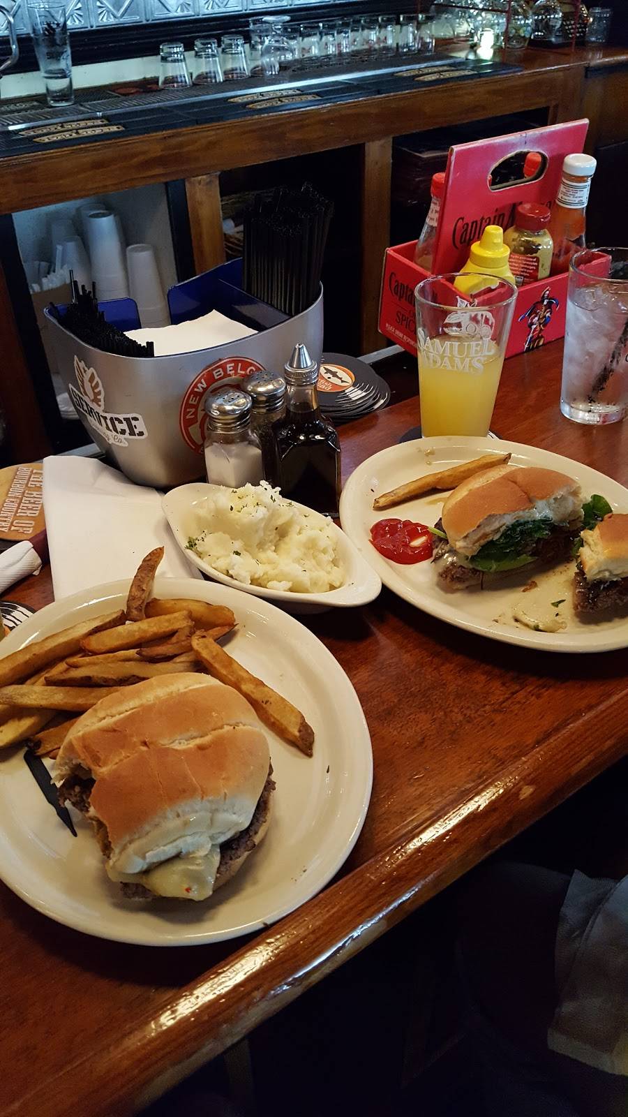 Crystal Beer Parlor | restaurant | 301 W Jones St, Savannah, GA 31401, USA | 9123491000 OR +1 912-349-1000