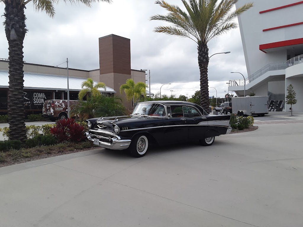 Skybox Grill & Lounge | night club | 1271 E Montclair St, Springfield, MO 65804, USA | 4178779595 OR +1 417-877-9595