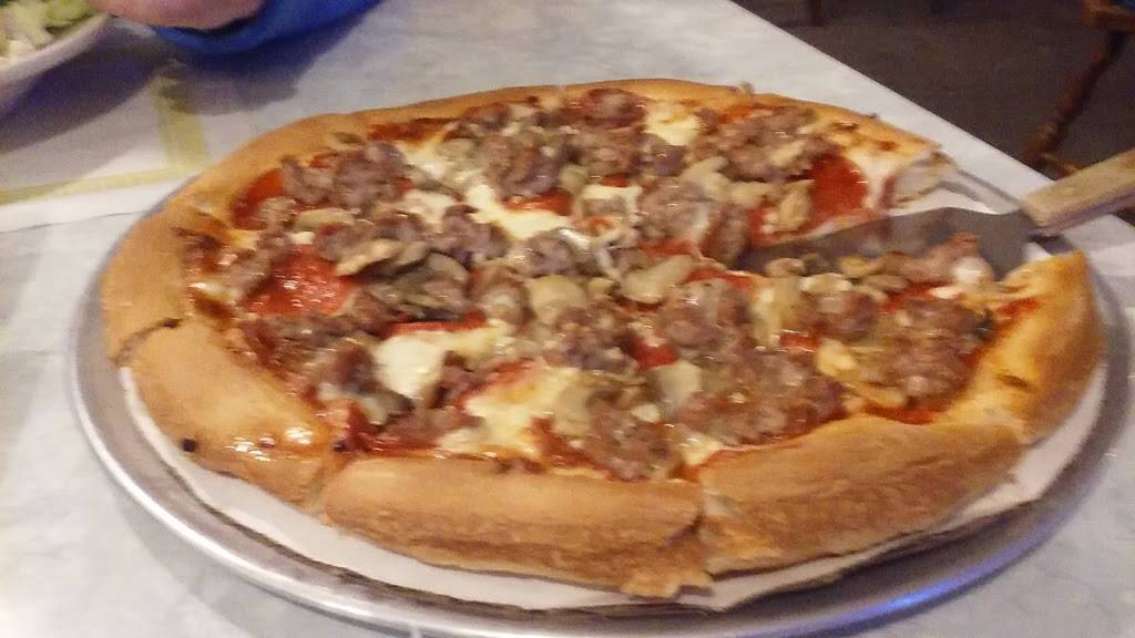 Hilltop Restaurant | restaurant | 446 Main St, Terryville, CT 06786, USA | 8605835586 OR +1 860-583-5586