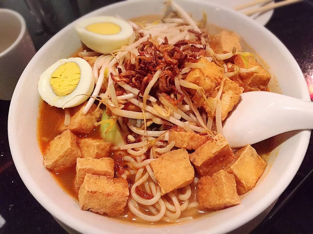 Khos Asian Bistro | restaurant | 1325 Dry Creek Dr #106, Longmont, CO 80503, USA | 3036823138 OR +1 303-682-3138