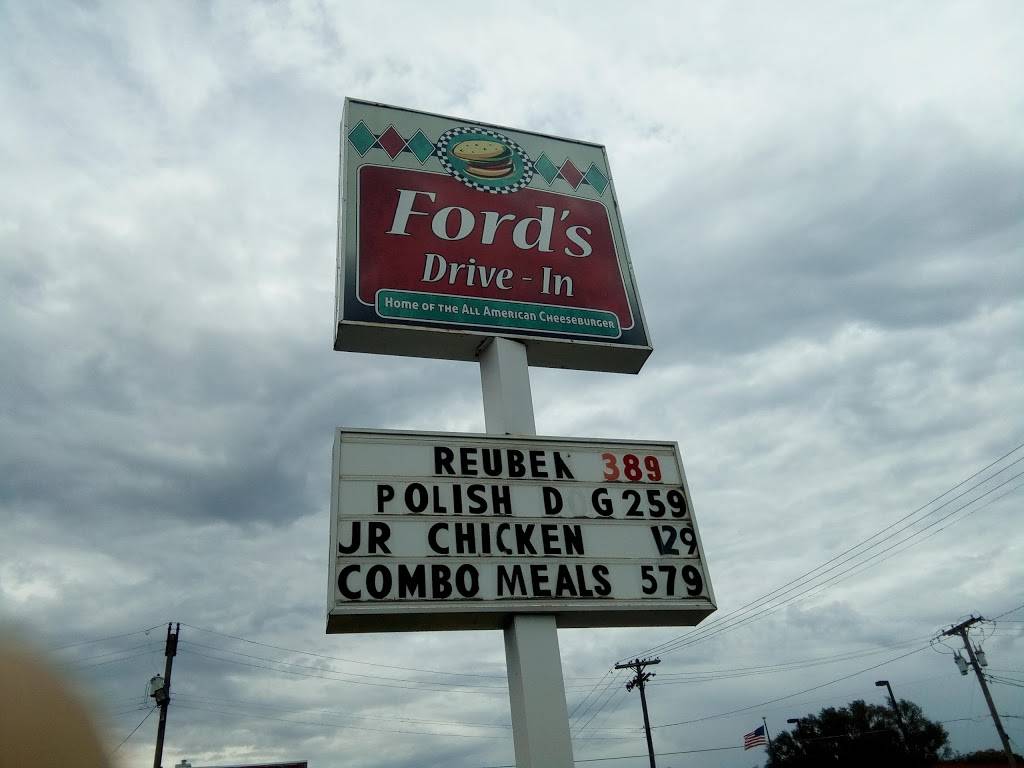 Fords Drive In | restaurant | 5028 Lake Ave, St Joseph, MO 64504, USA | 8162381573 OR +1 816-238-1573