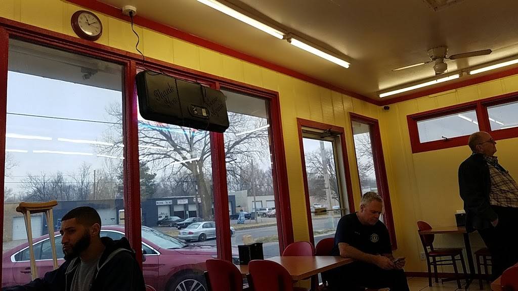 Krispys Fried Chicken and Seafood | restaurant | 3009 S Hillside Ave, Wichita, KS 67216, USA | 3167657574 OR +1 316-765-7574