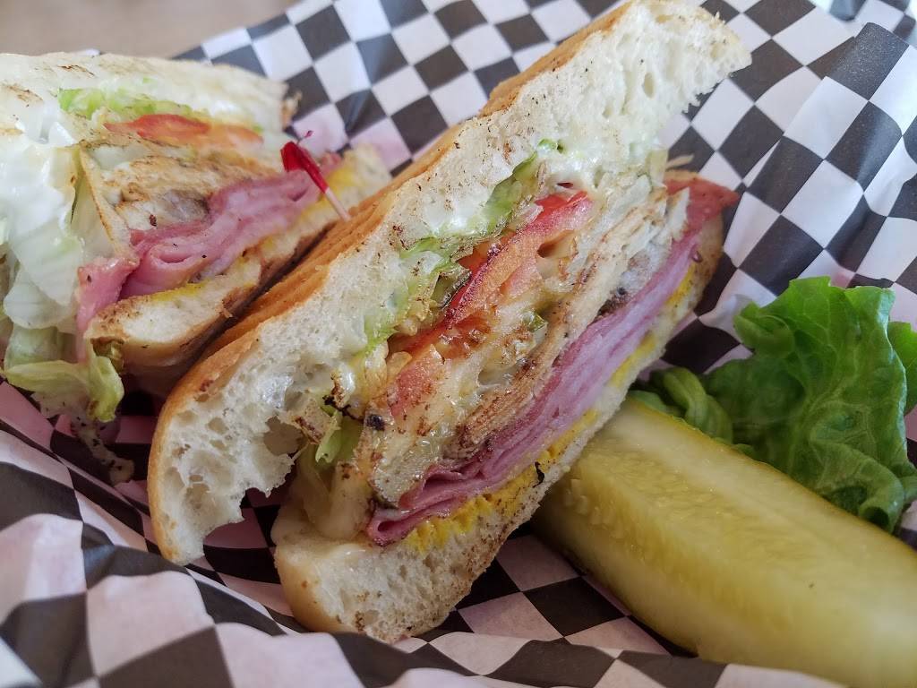 Franklin Square Deli | restaurant | 108 S Water St, Kent, OH 44240, USA | 3306732942 OR +1 330-673-2942