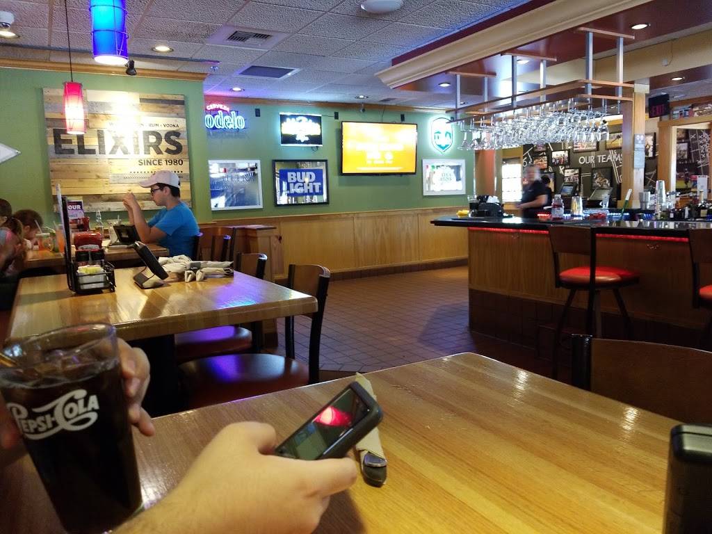 Applebees Grill + Bar | restaurant | 5325 Ave de Los Robles, Visalia, CA 93291, USA | 5596361605 OR +1 559-636-1605