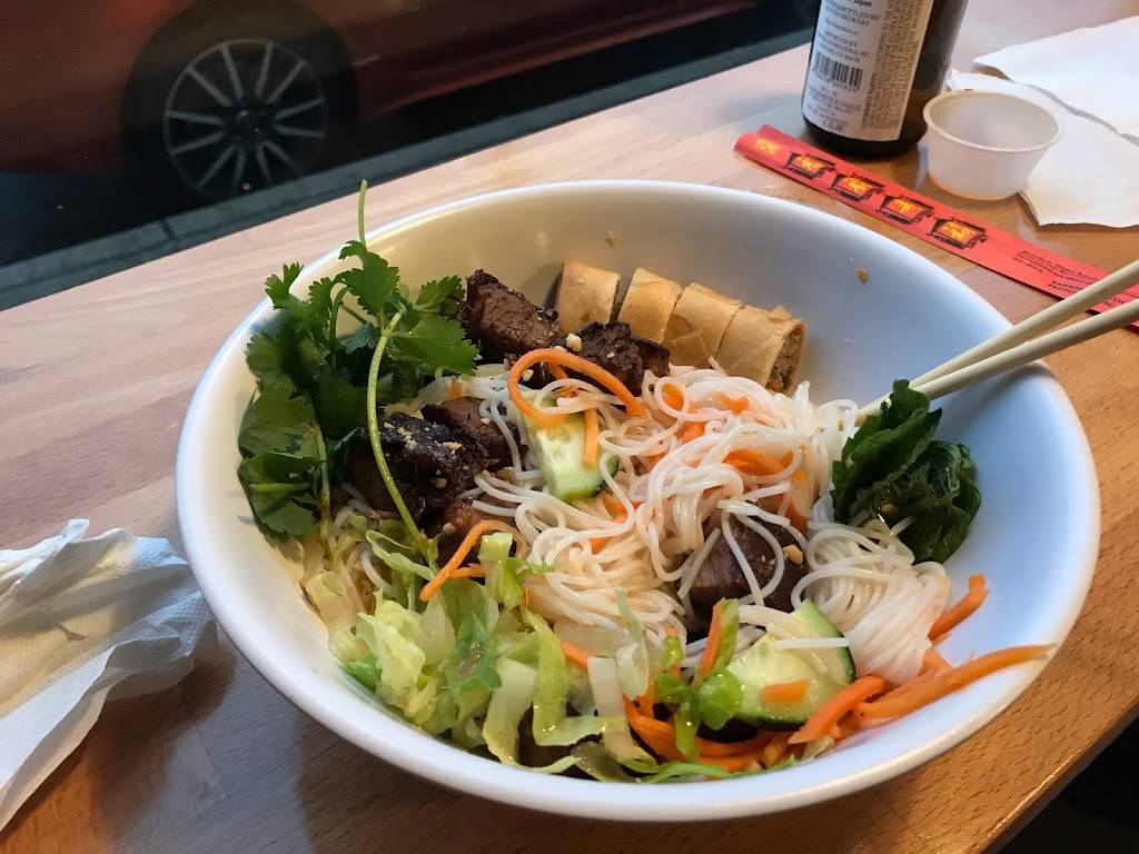 Singhs Vietnamese | restaurant | 2805 N St Marys St, San Antonio, TX 78212, USA | 5129409662 OR +1 512-940-9662